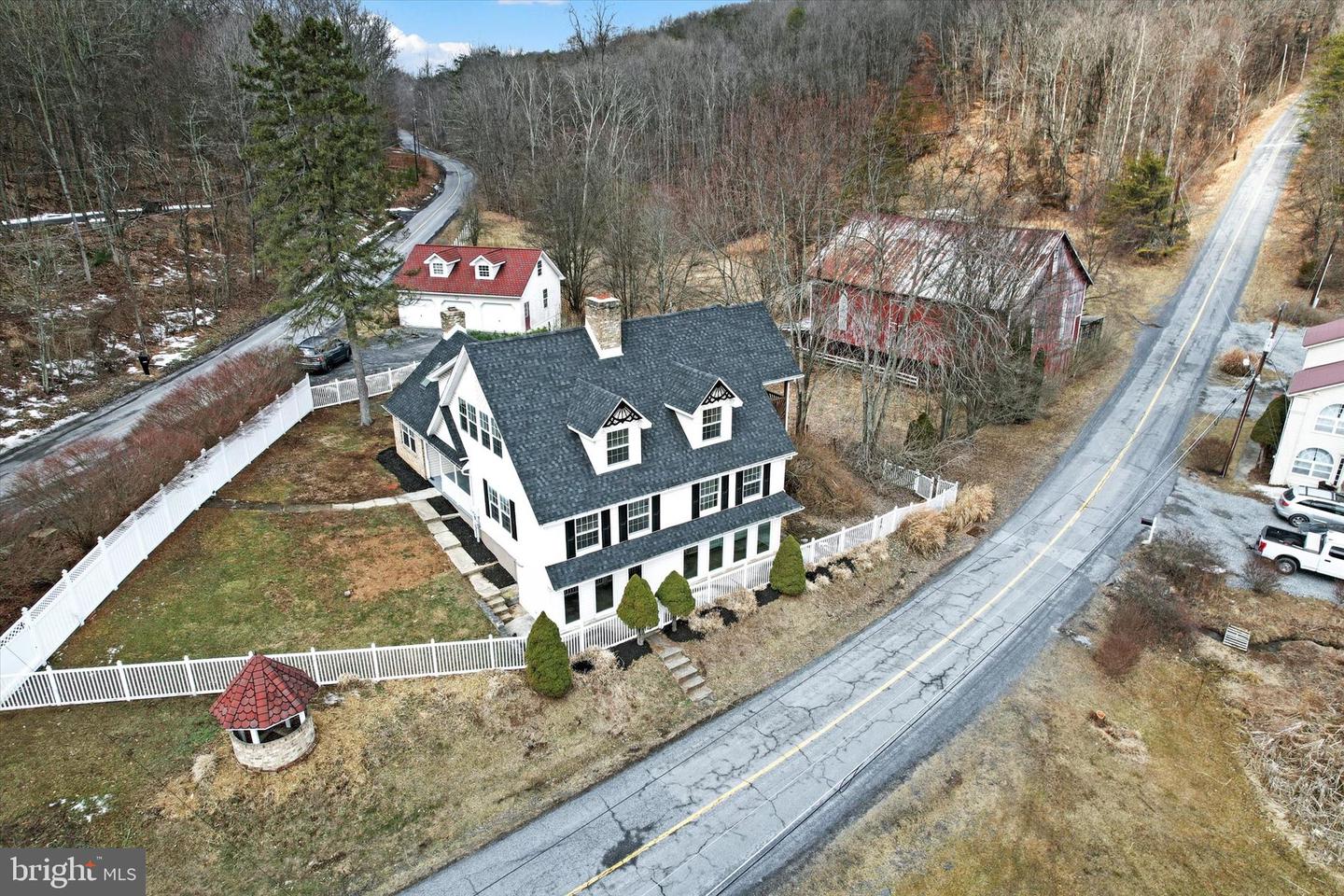 705 Bower Rd Property Photo