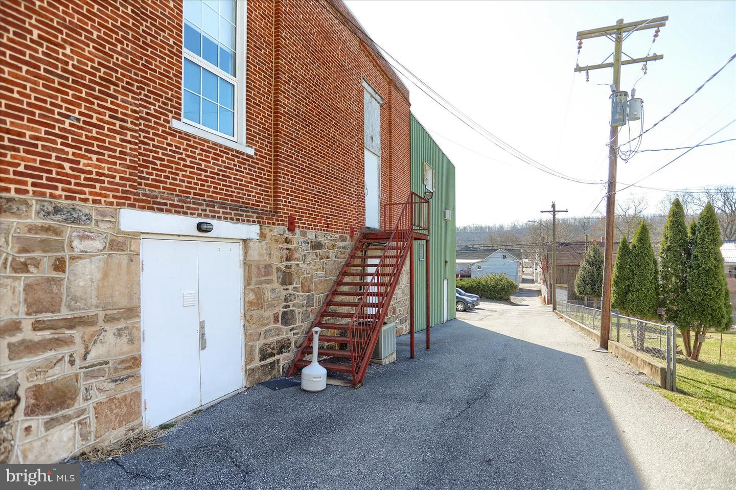 23 W High St Property Photo 50