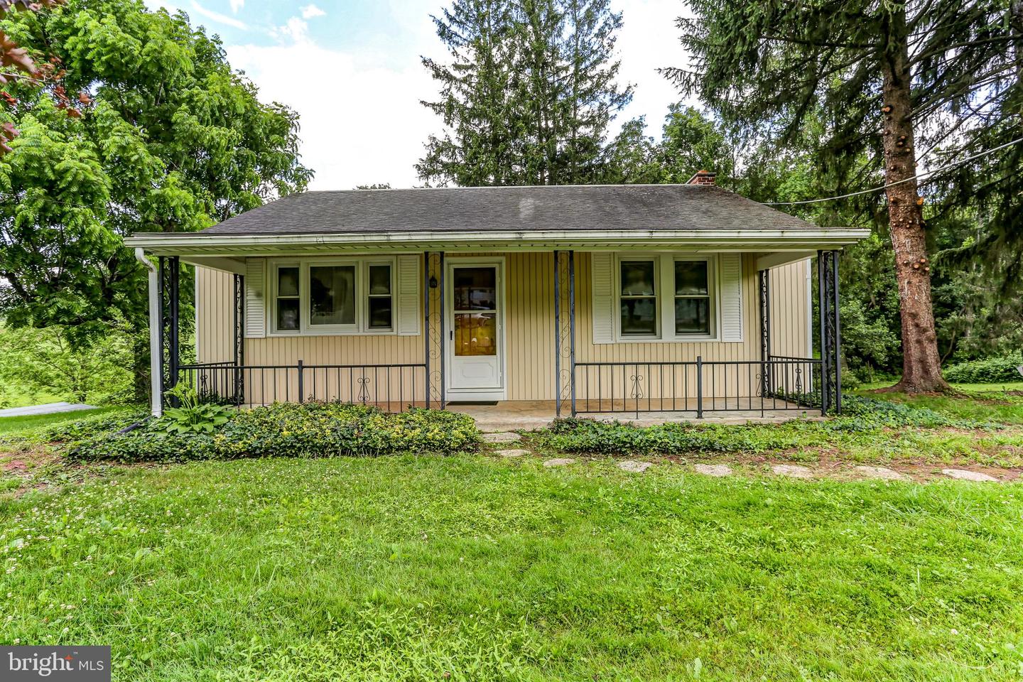 175 Dellville Rd Property Photo 1