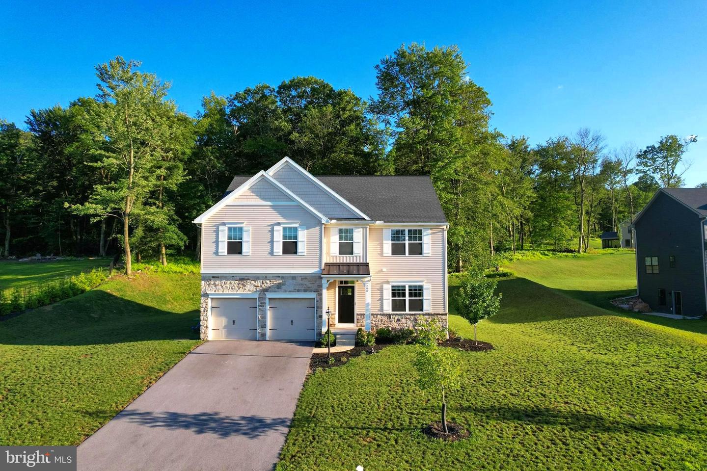 200 Rockville Blvd Property Photo 1