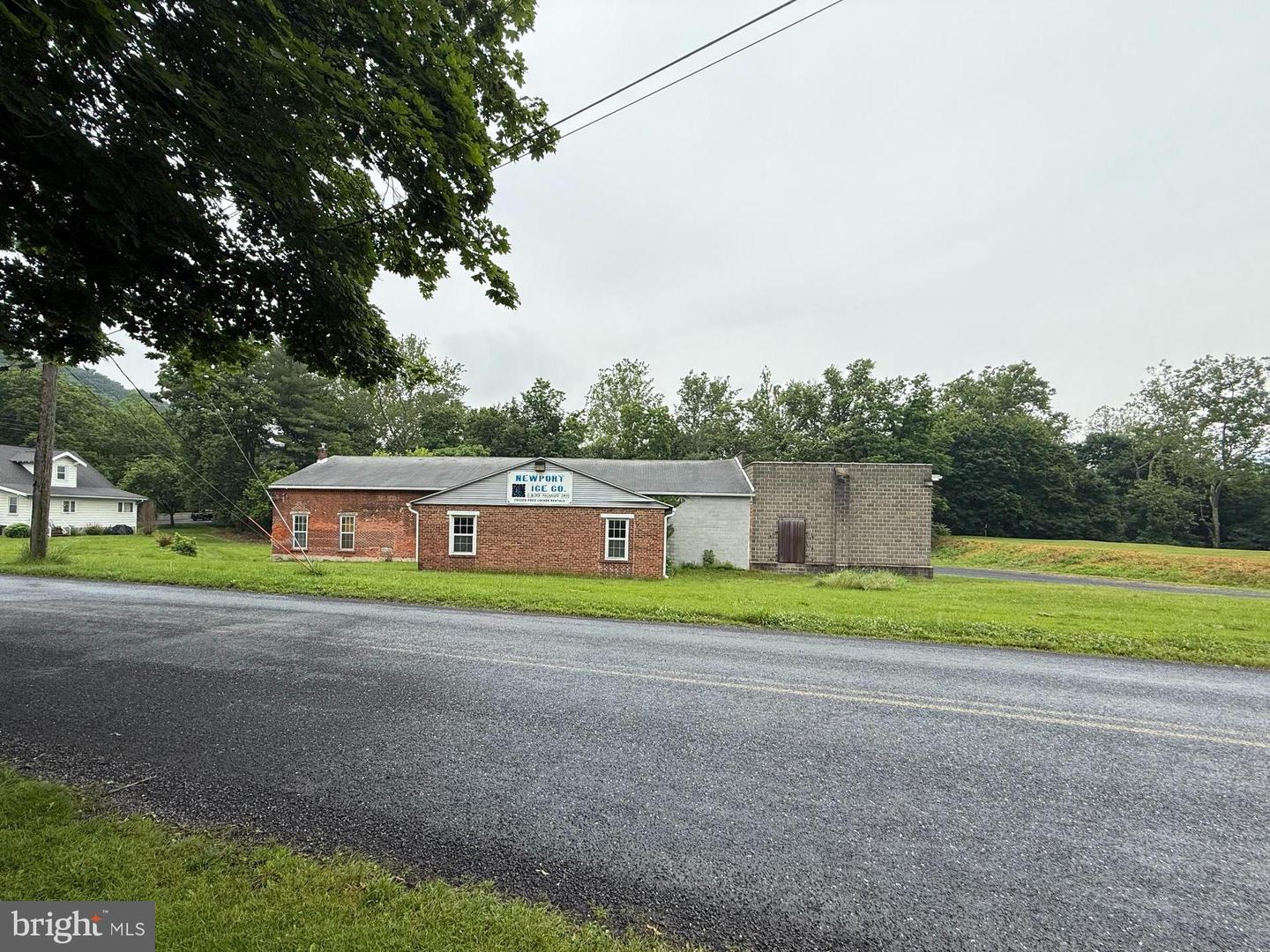 306 Bloomfield Ave Property Photo 1