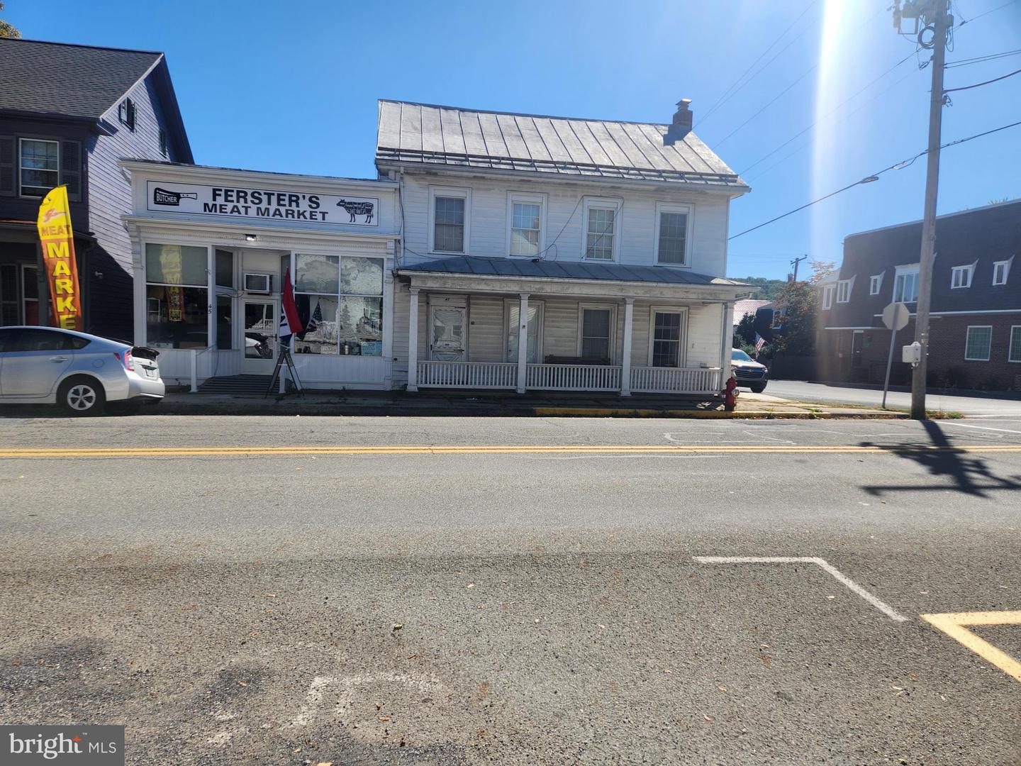 45 W Main St Property Photo 1