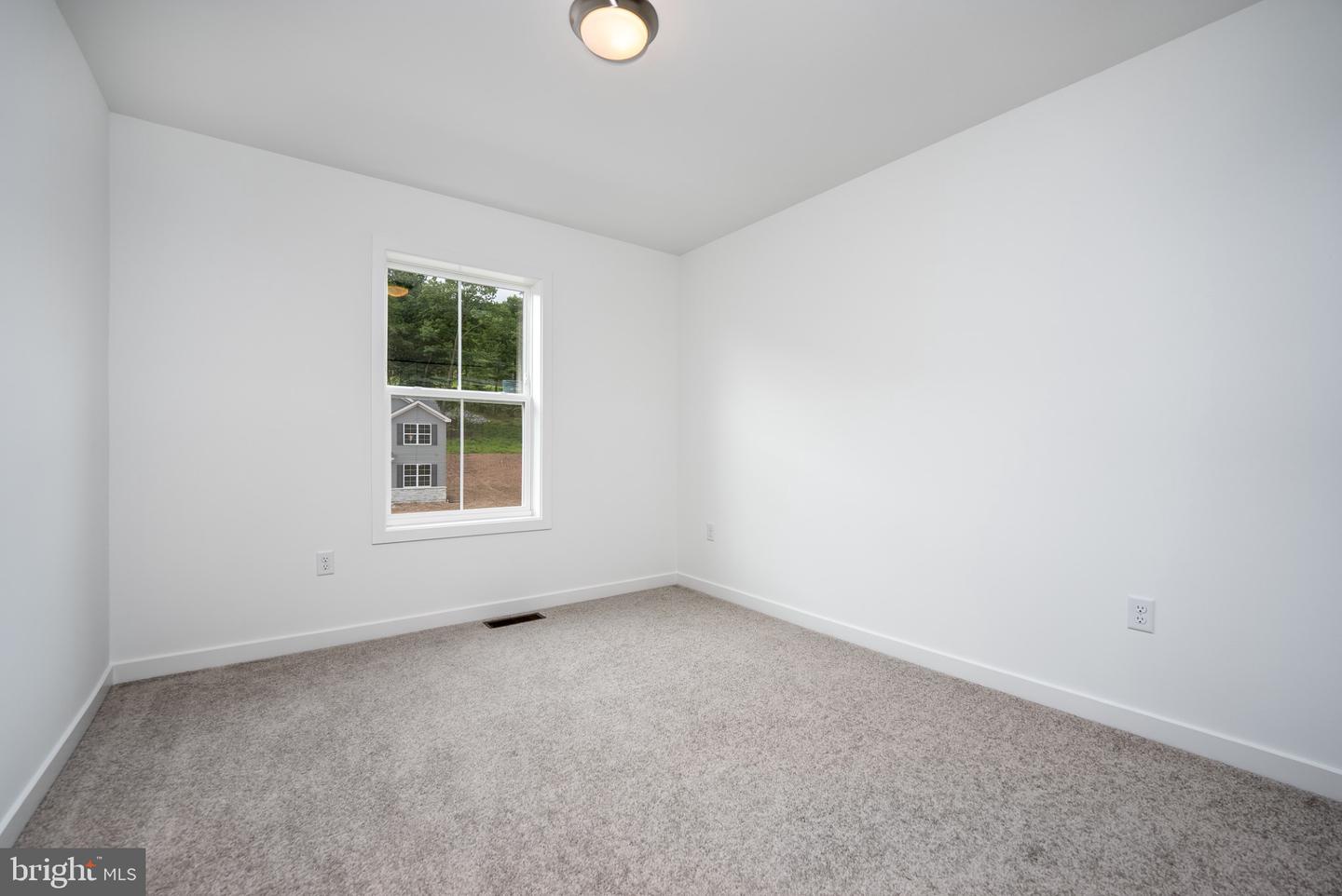 181 Morleton Ave Property Photo 24