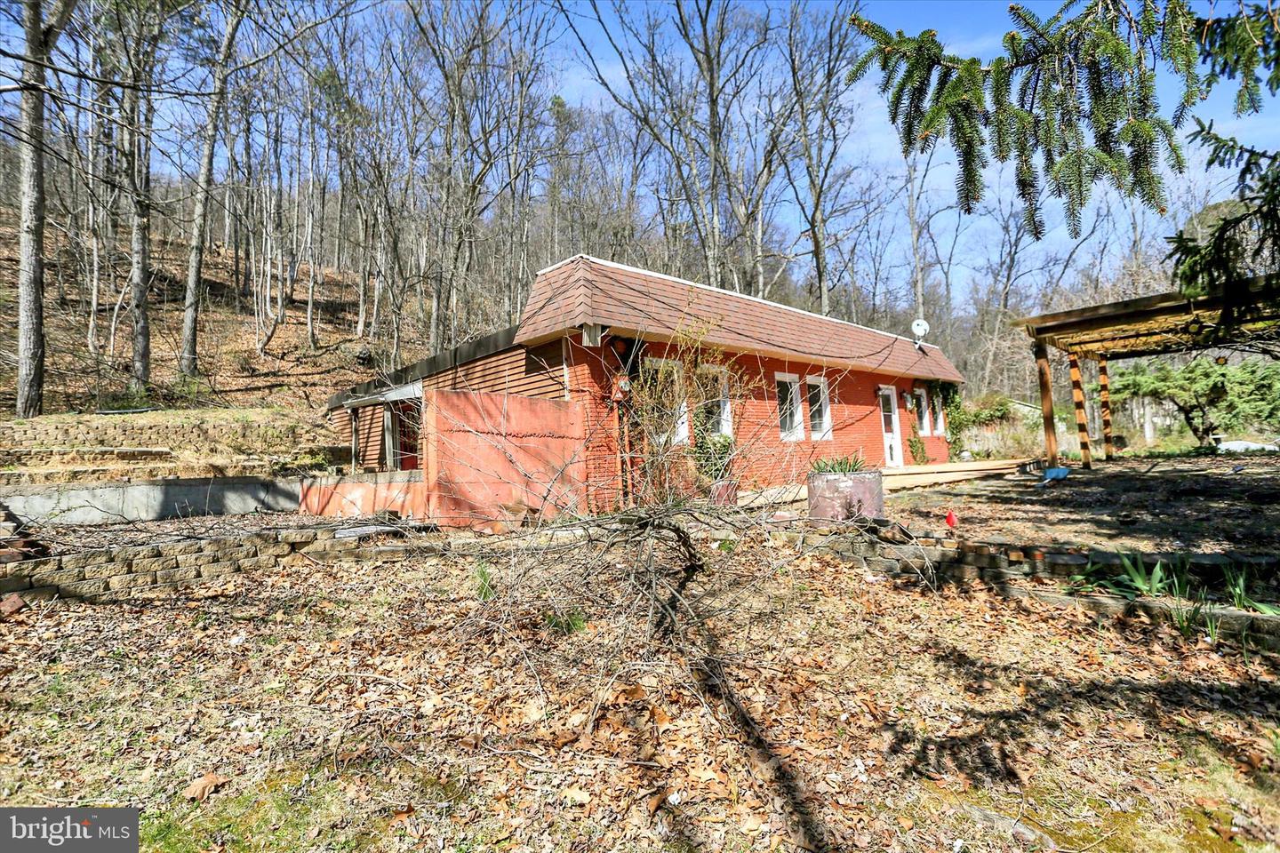98 Fallen Cabin Ln Property Photo 5