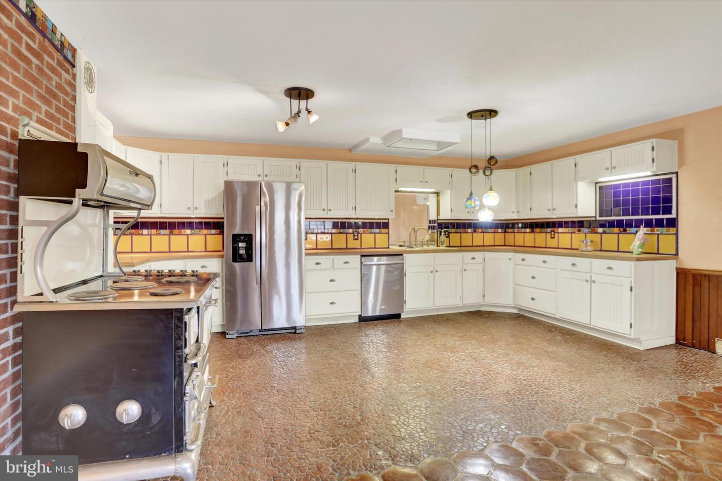98 Fallen Cabin Ln Property Photo 11