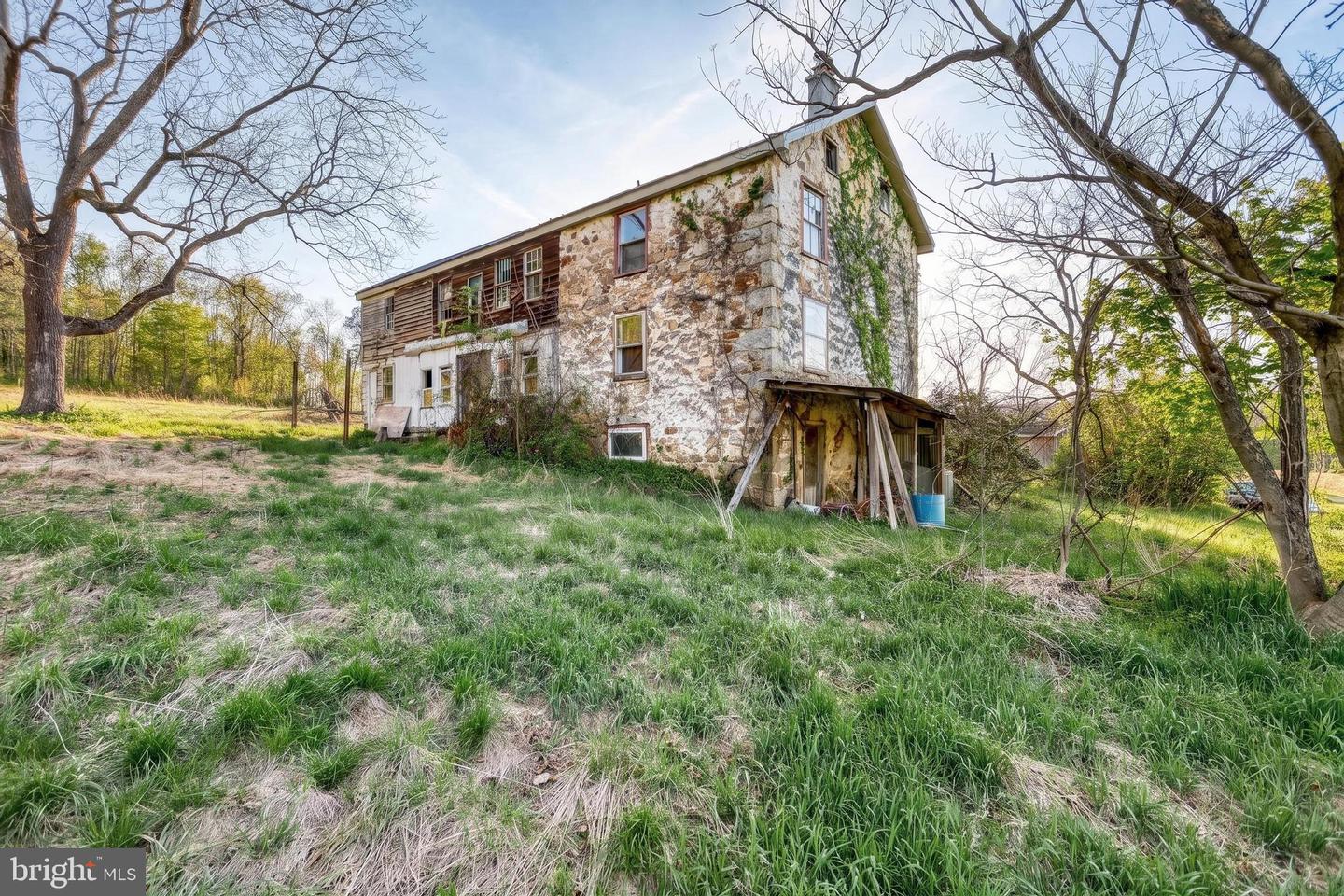 57 Metz Ln Property Photo 18