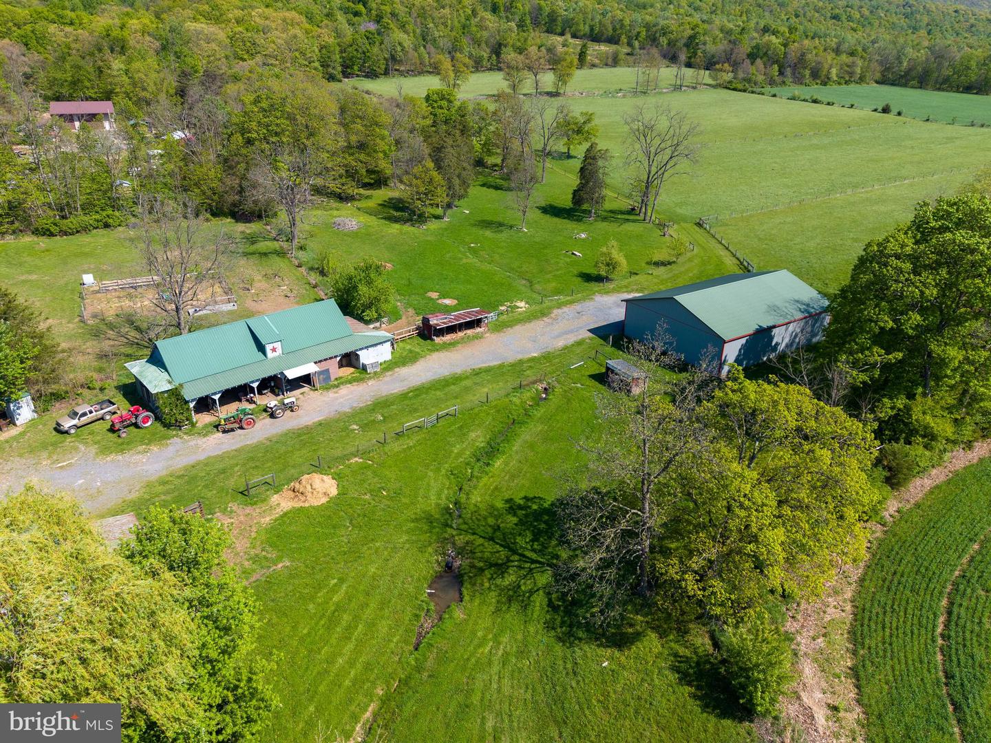215 Droneberger Rd Property Photo 5