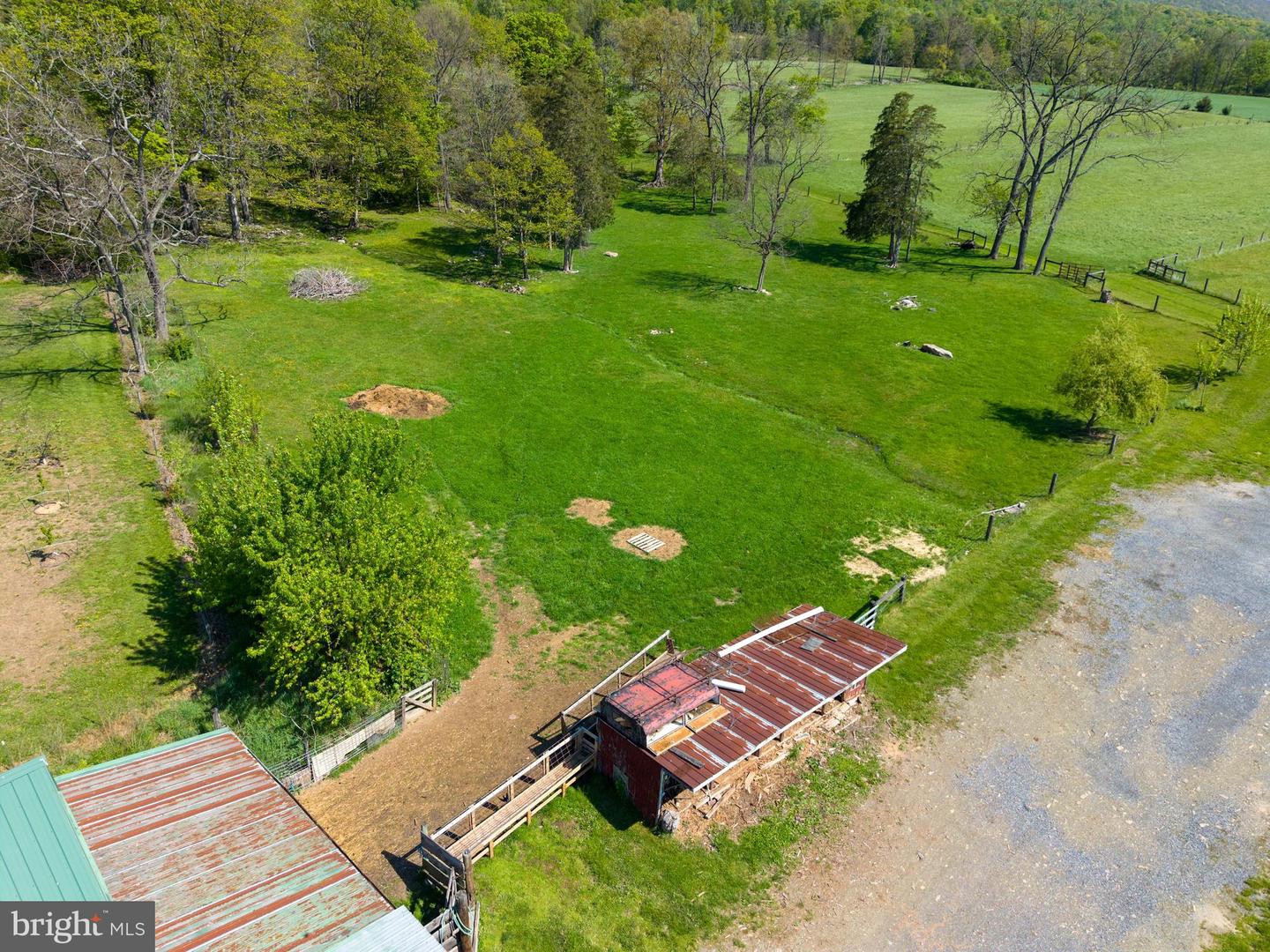215 Droneberger Rd Property Photo 7