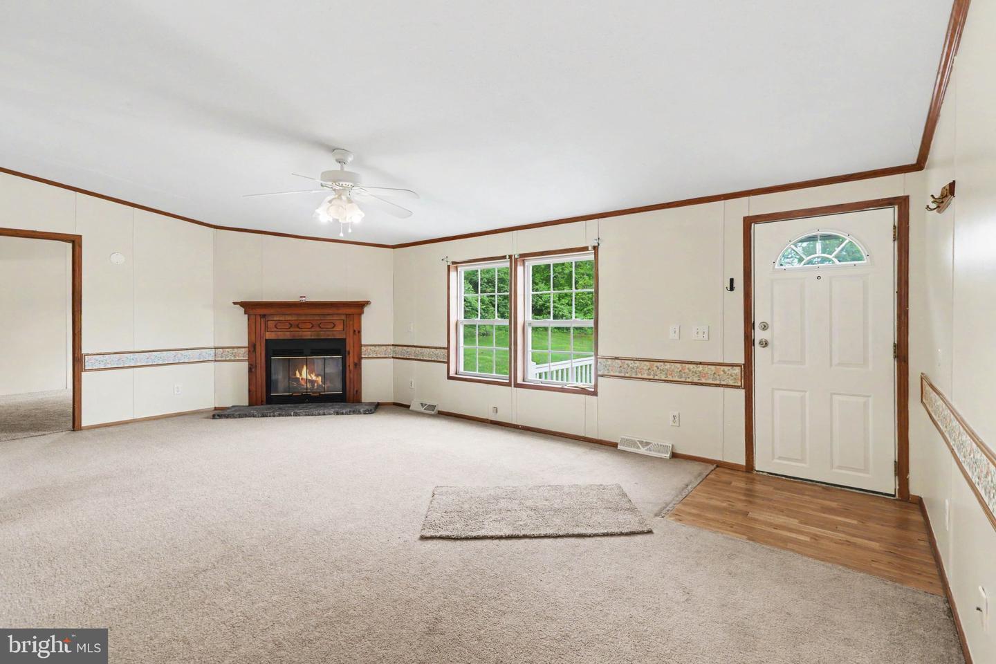 49 Meadowview Dr Property Photo 4