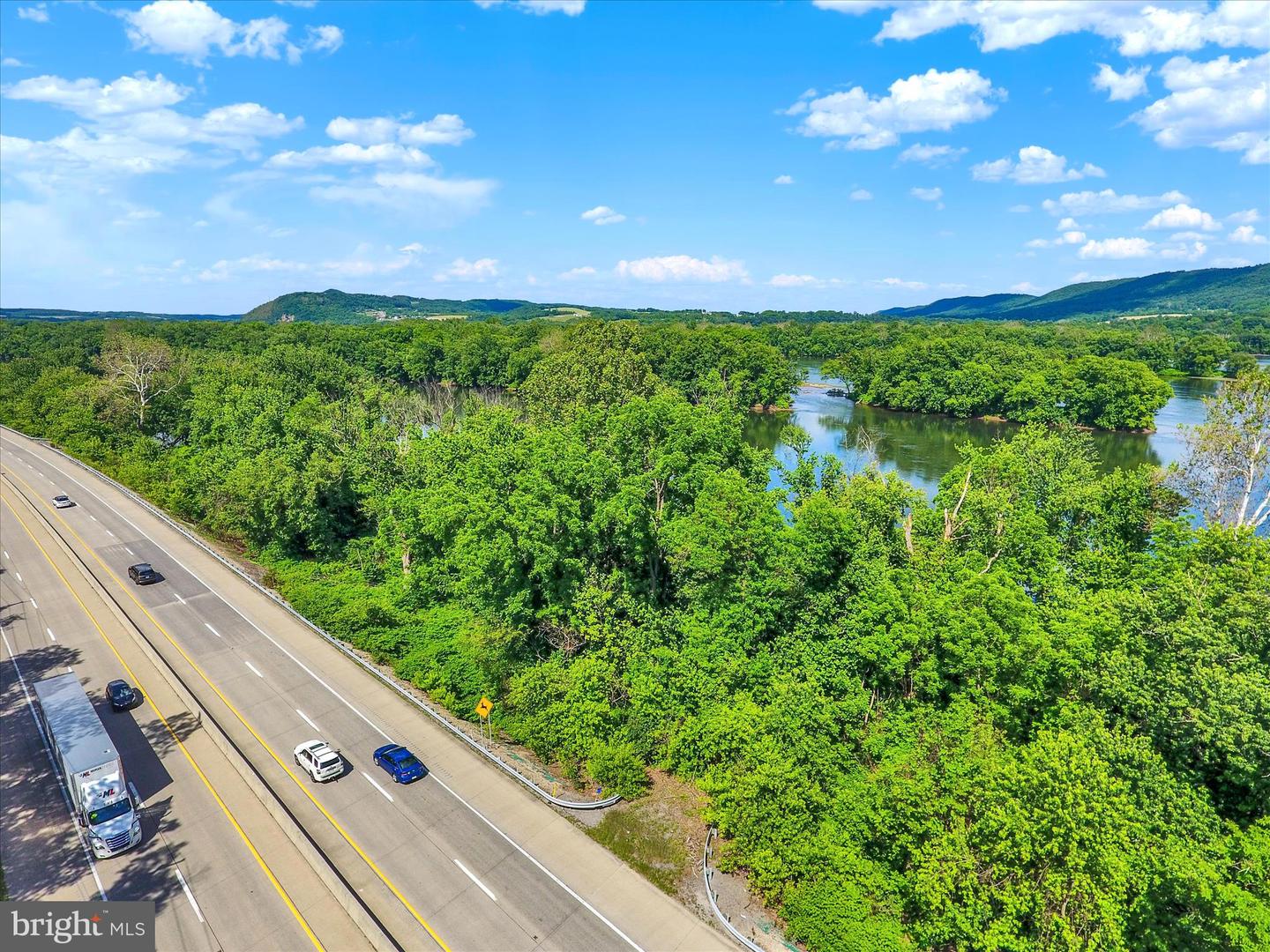 Susquehanna Trl Property Photo 23