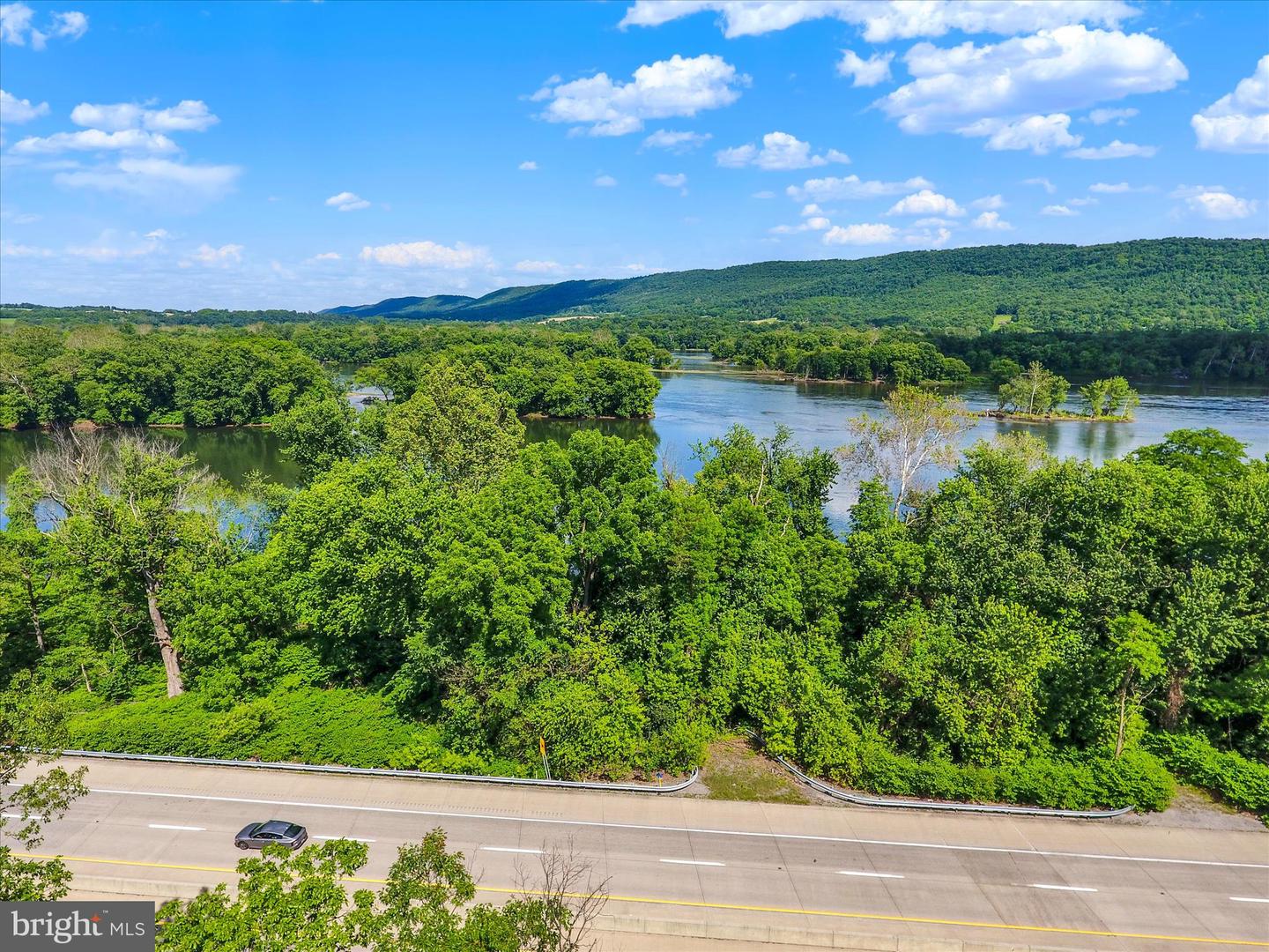 Susquehanna Trl Property Photo 25