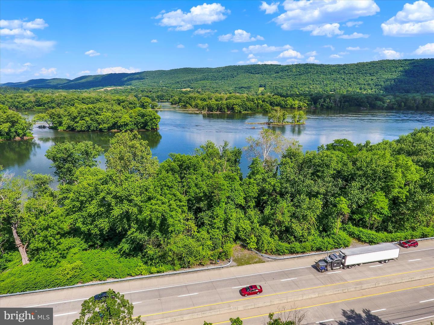 Susquehanna Trl Property Photo 27