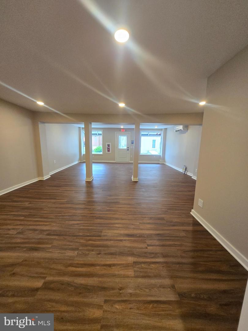 117 Valley St Property Photo 2