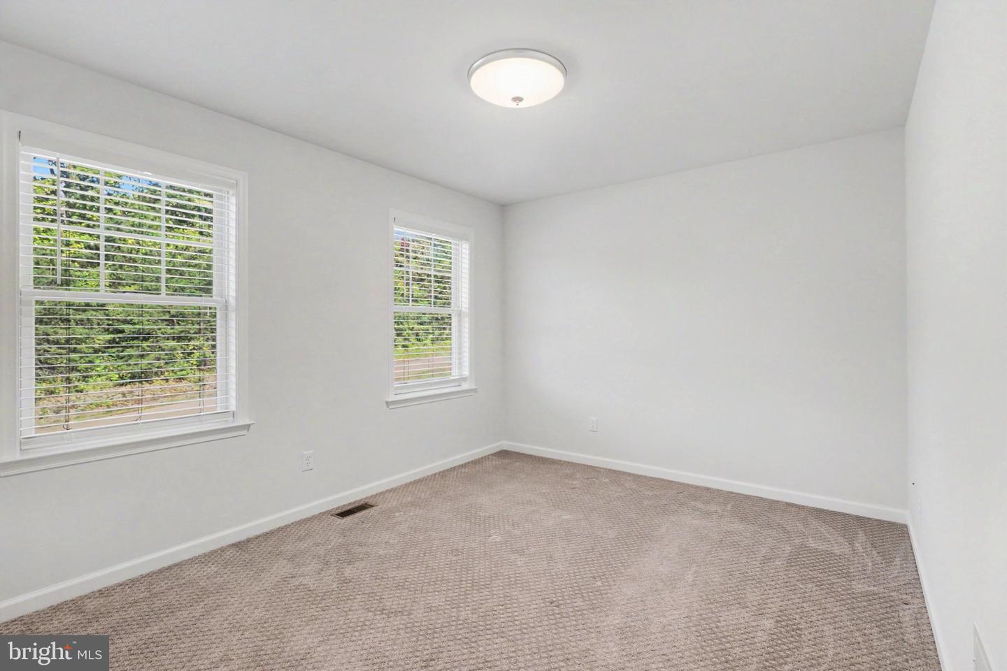 3 Stoner Dr Property Photo 18