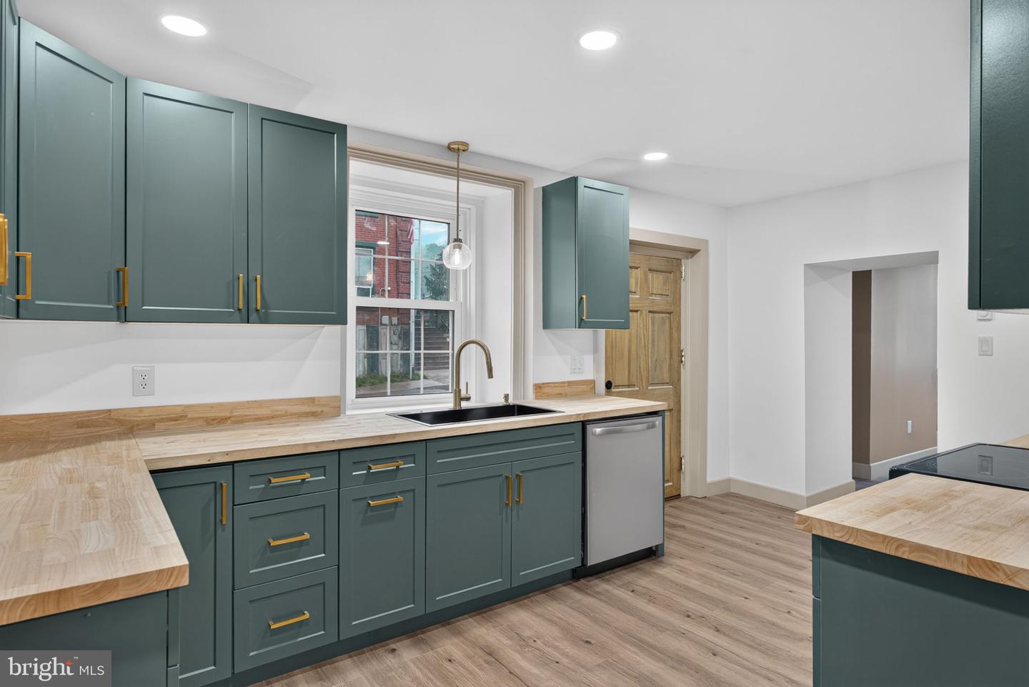 41 N Market St Property Photo 11