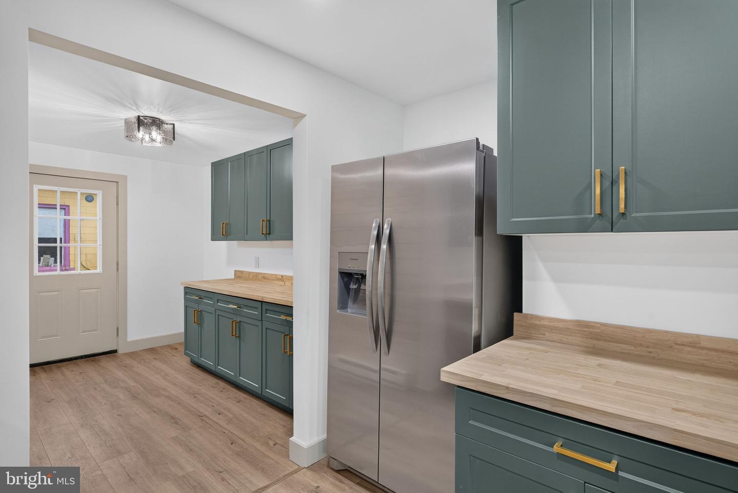 41 N Market St Property Photo 12