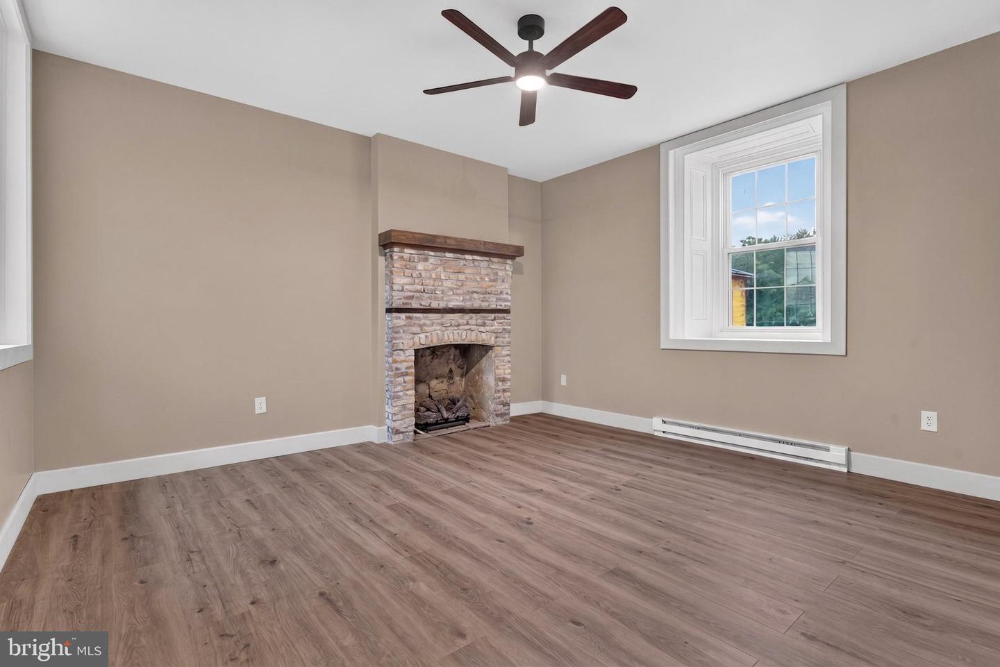 41 N Market St Property Photo 19