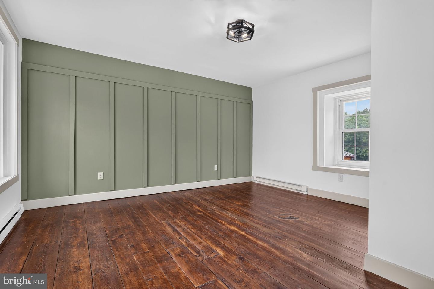 41 N Market St Property Photo 25