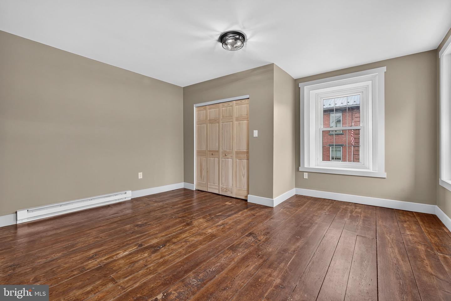 41 N Market St Property Photo 27