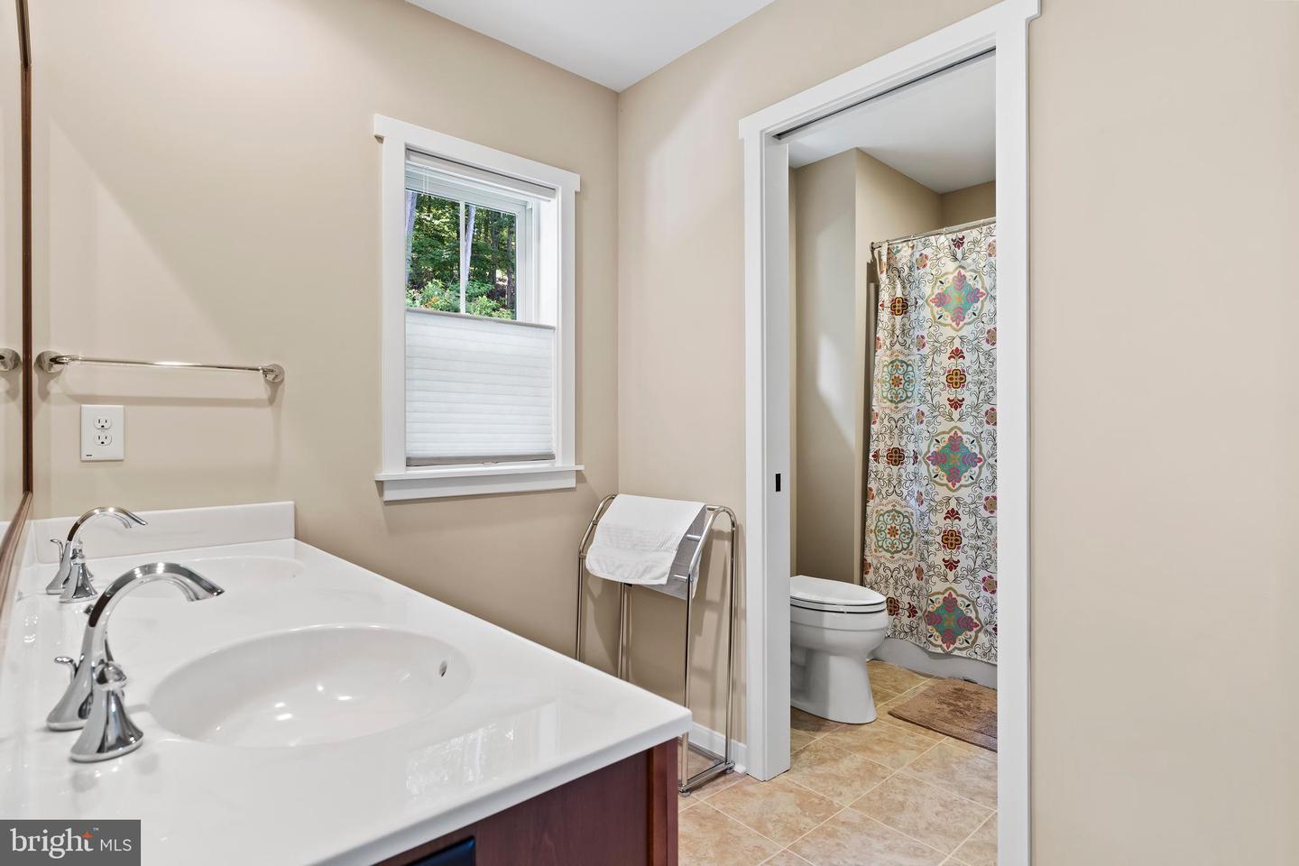 100 Stone Arch Dr Property Photo 35