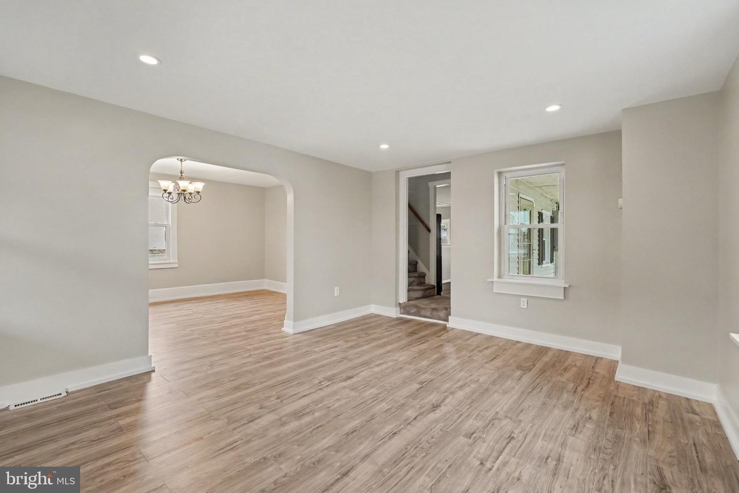 202 N Market St Property Photo 10