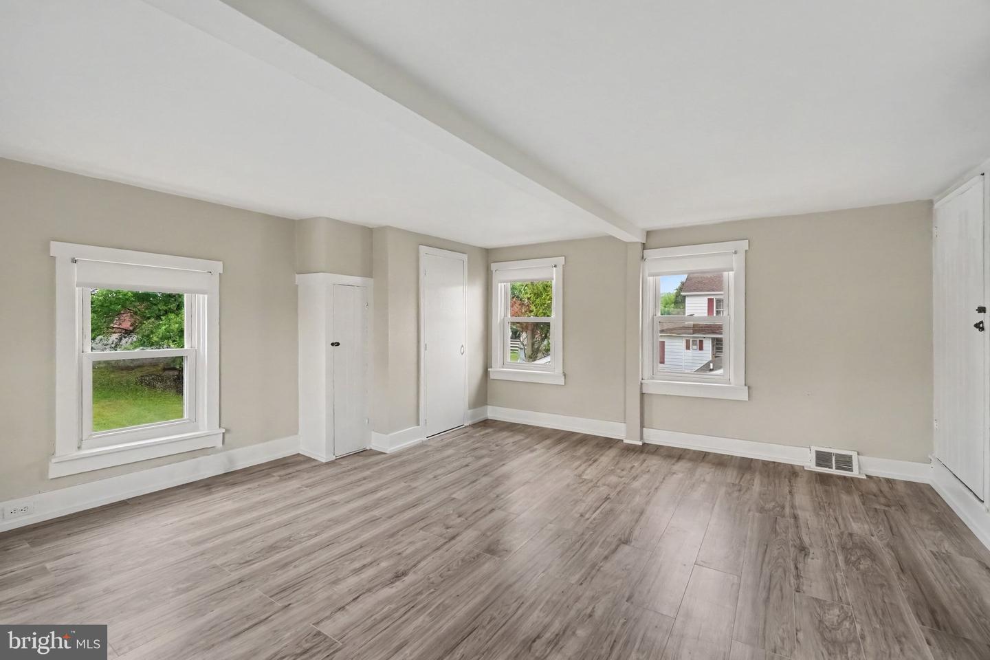 202 N Market St Property Photo 19