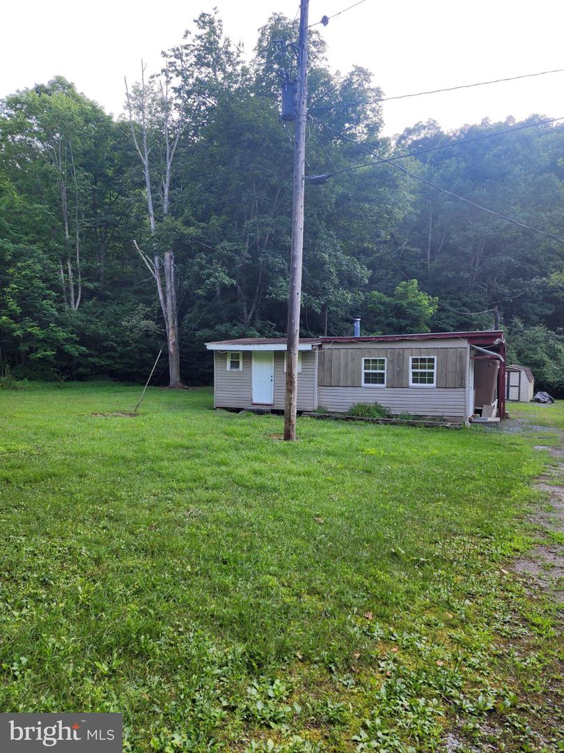 85 Couch Rd Property Photo 1