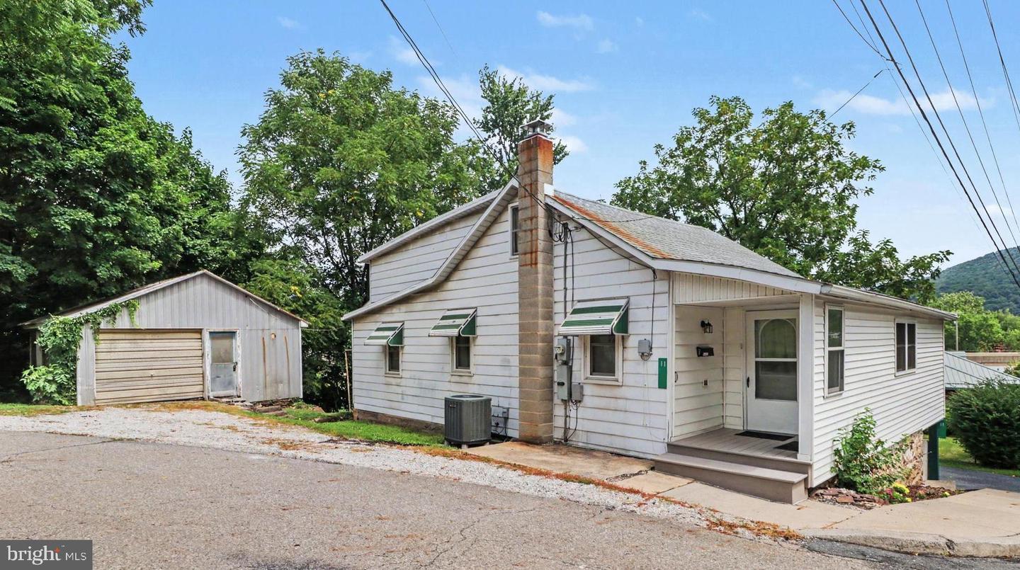 11 Morgan St Property Photo 1