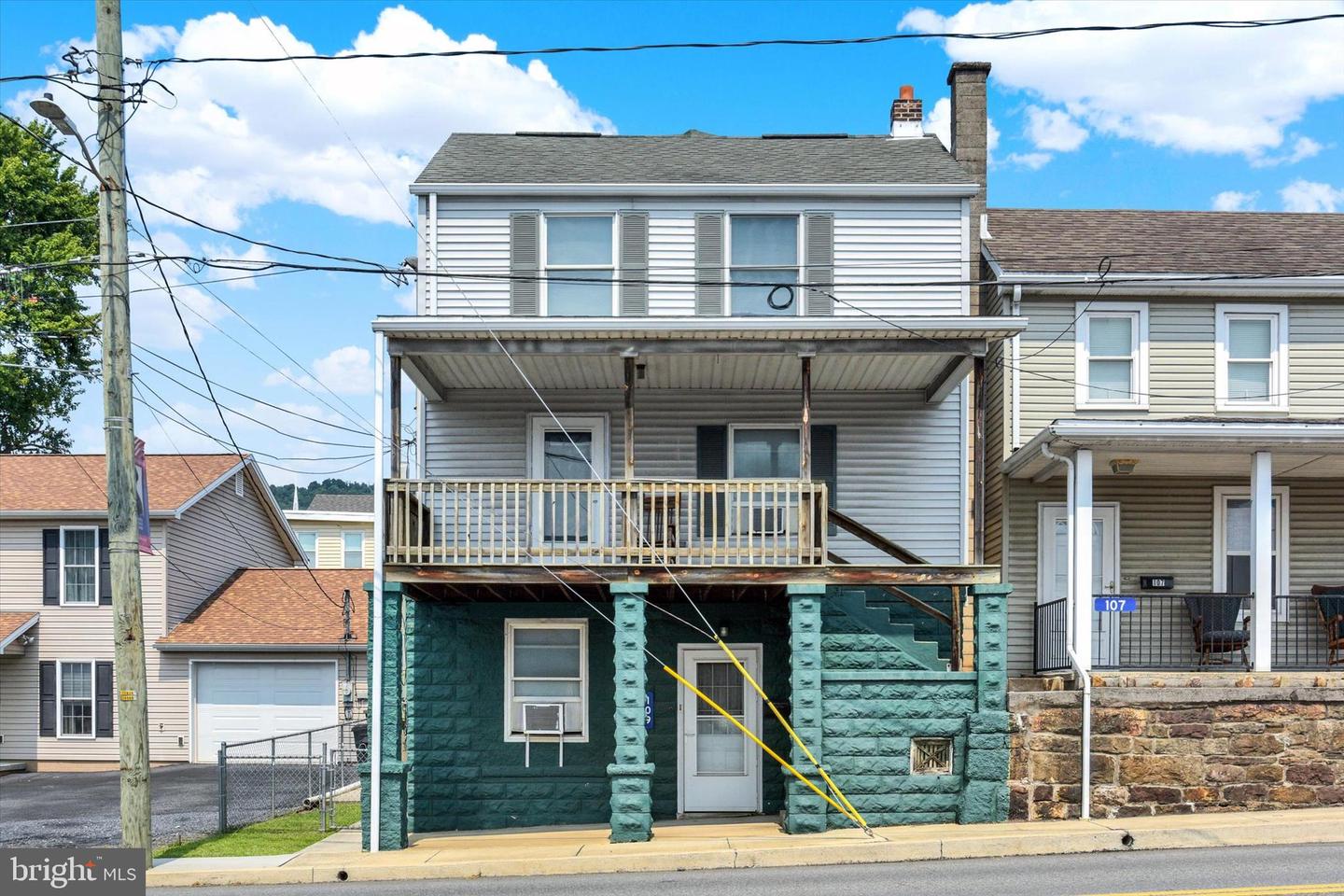 109 VALLEY ST