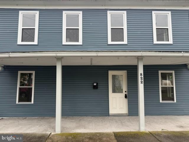 822 N Market St Property Photo 1
