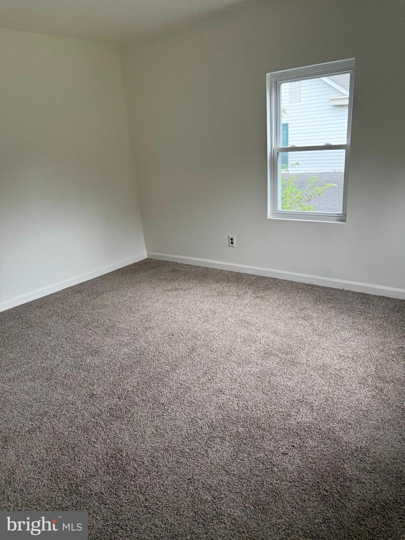 822 N Market St Property Photo 10