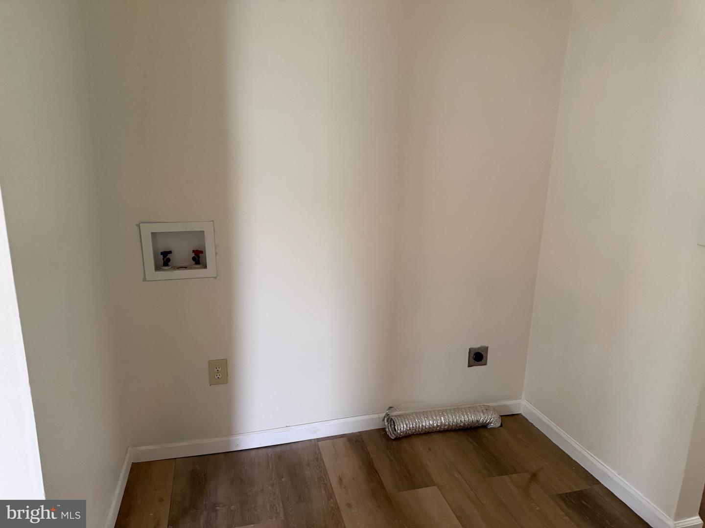 822 N Market St Property Photo 17