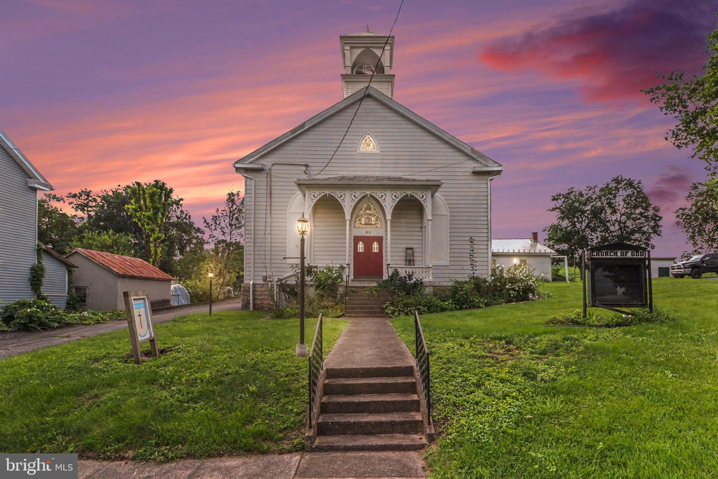85 Tuscarora Path Property Photo 1
