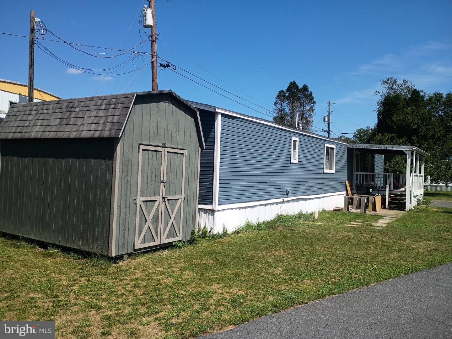 6 Alexander Ave Property Photo 2