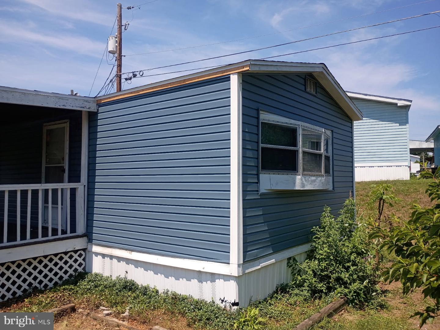 6 Alexander Ave Property Photo 3