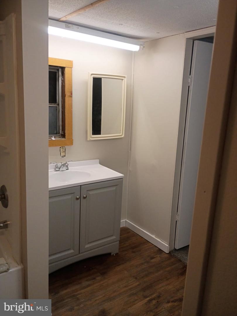 6 Alexander Ave Property Photo 6