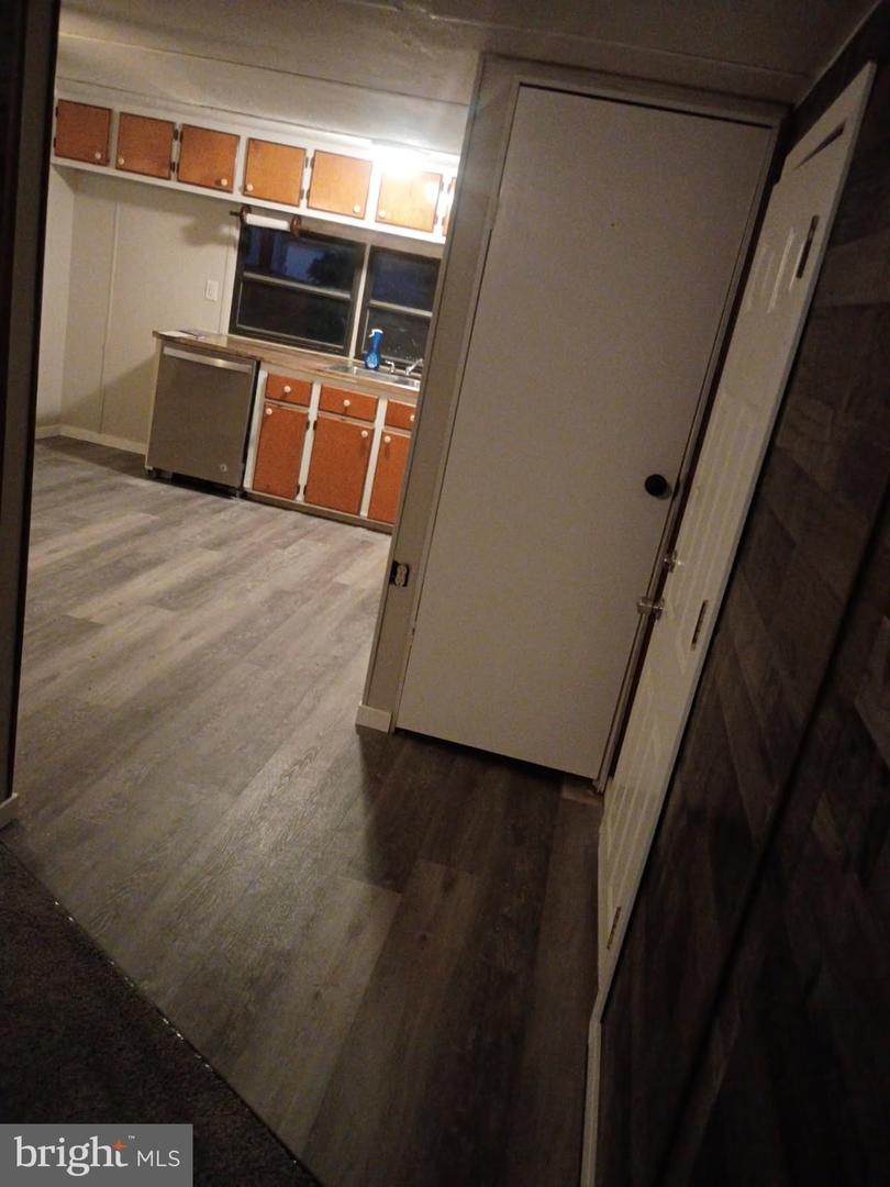 6 Alexander Ave Property Photo 8