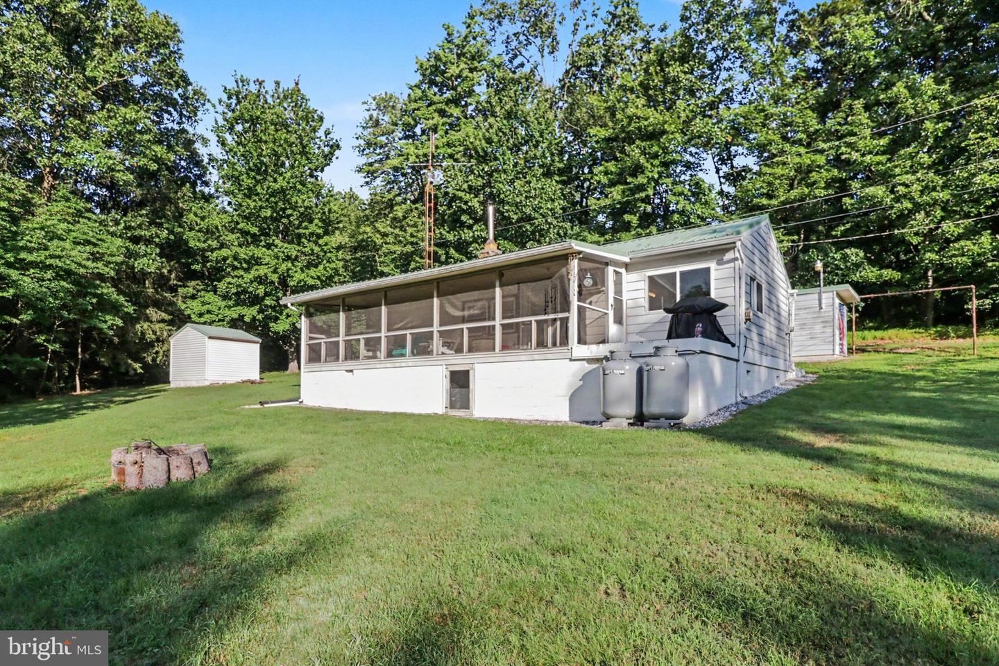 11 Maxwill Ln Property Photo 21