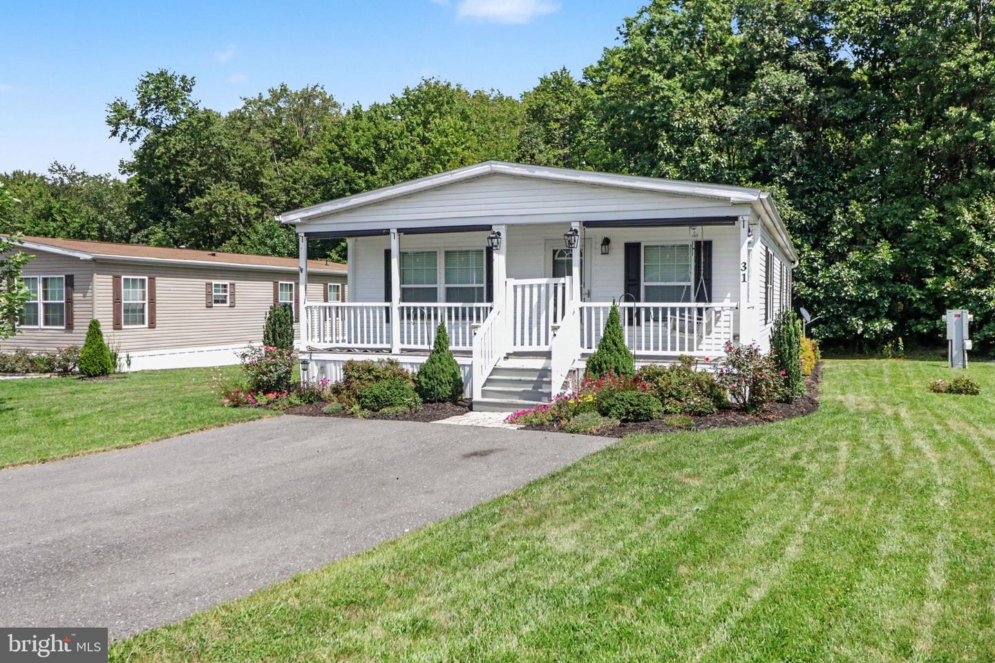31 Meadowview Dr Property Photo 1