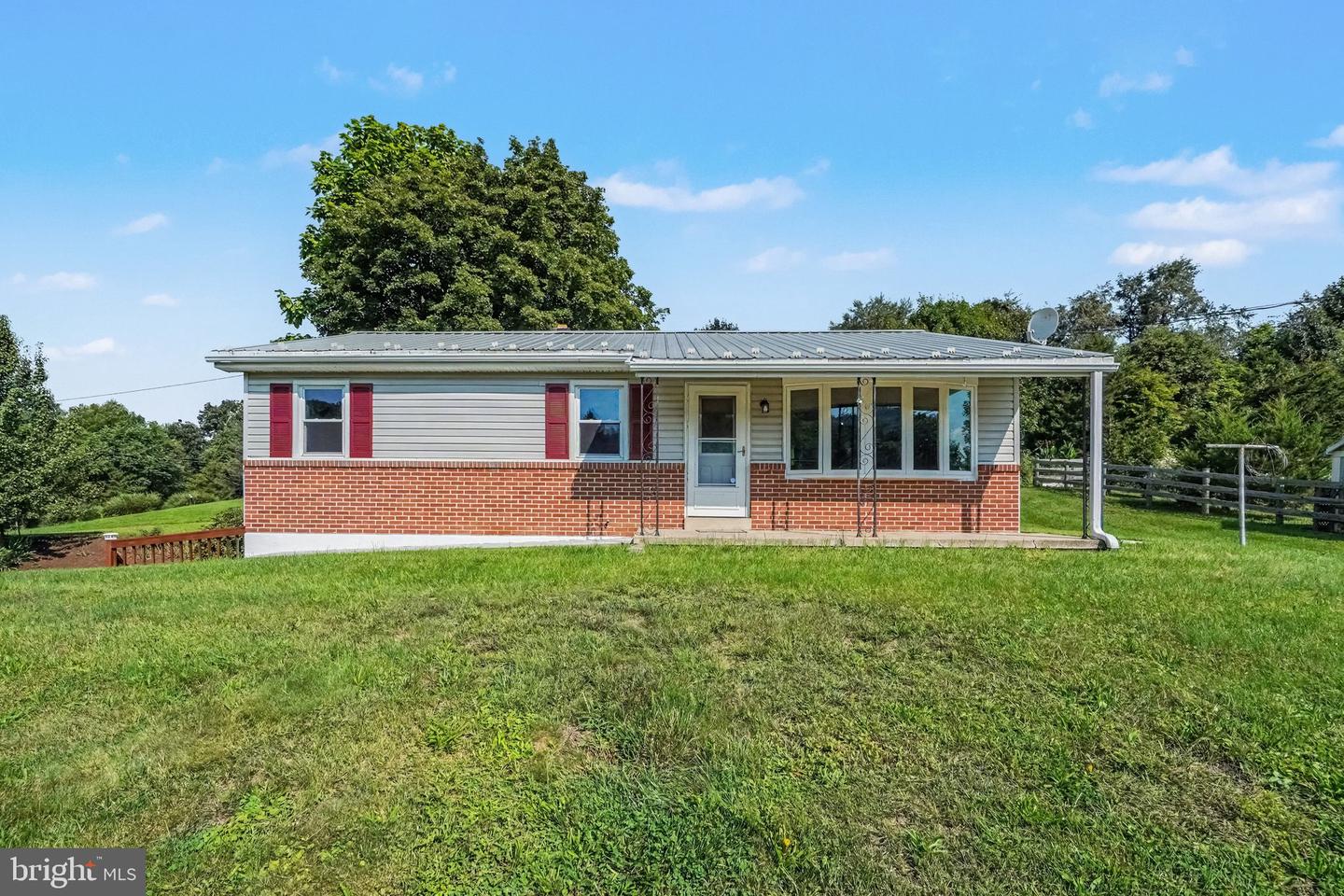 14 Rue Dr Property Photo 2