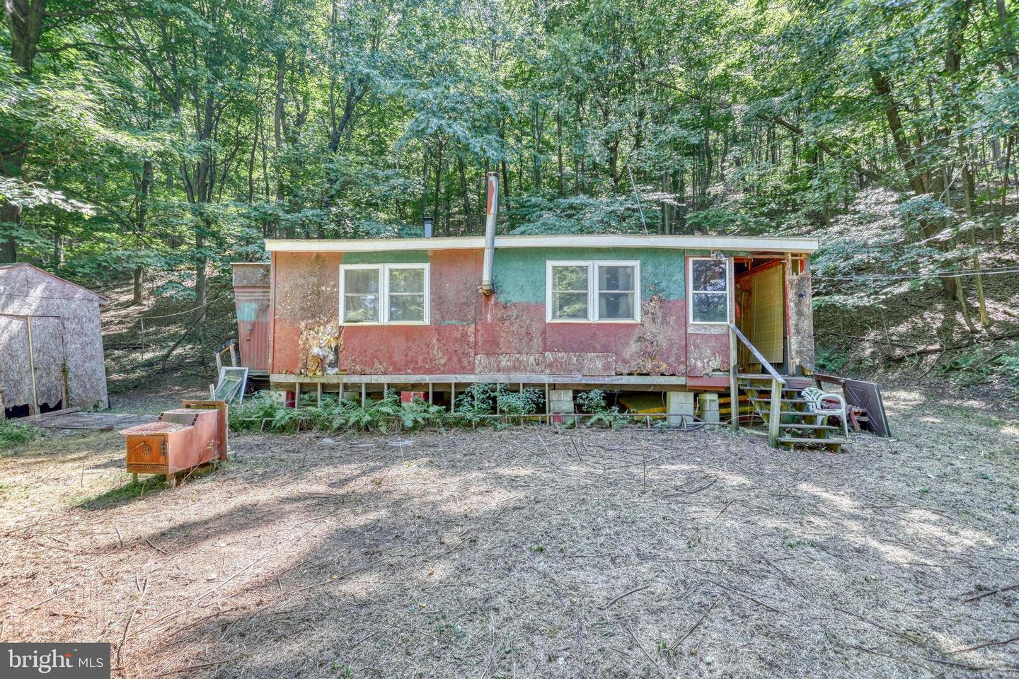 233 Cabin Ln Property Photo 4
