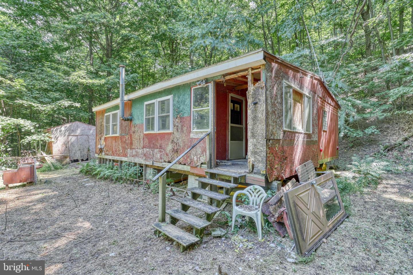 233 Cabin Ln Property Photo 5
