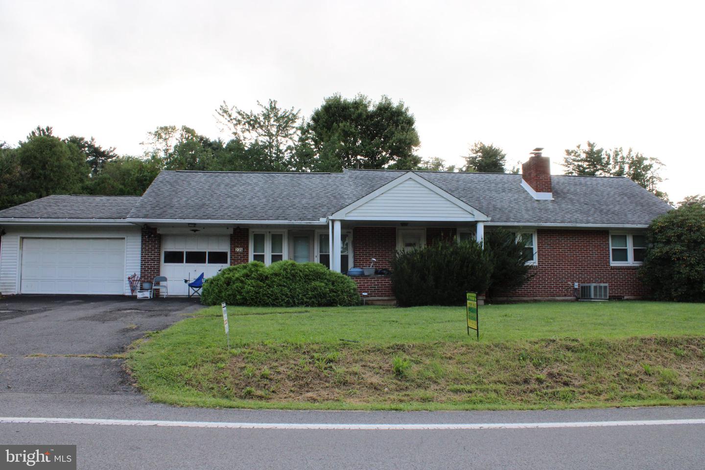 235 Creek Rd Property Photo 1