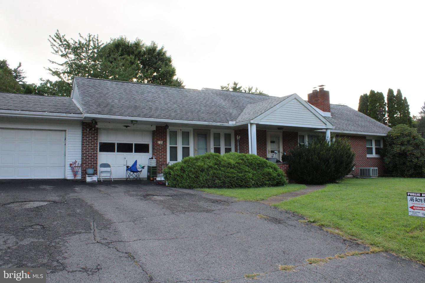 235 Creek Rd Property Photo 3