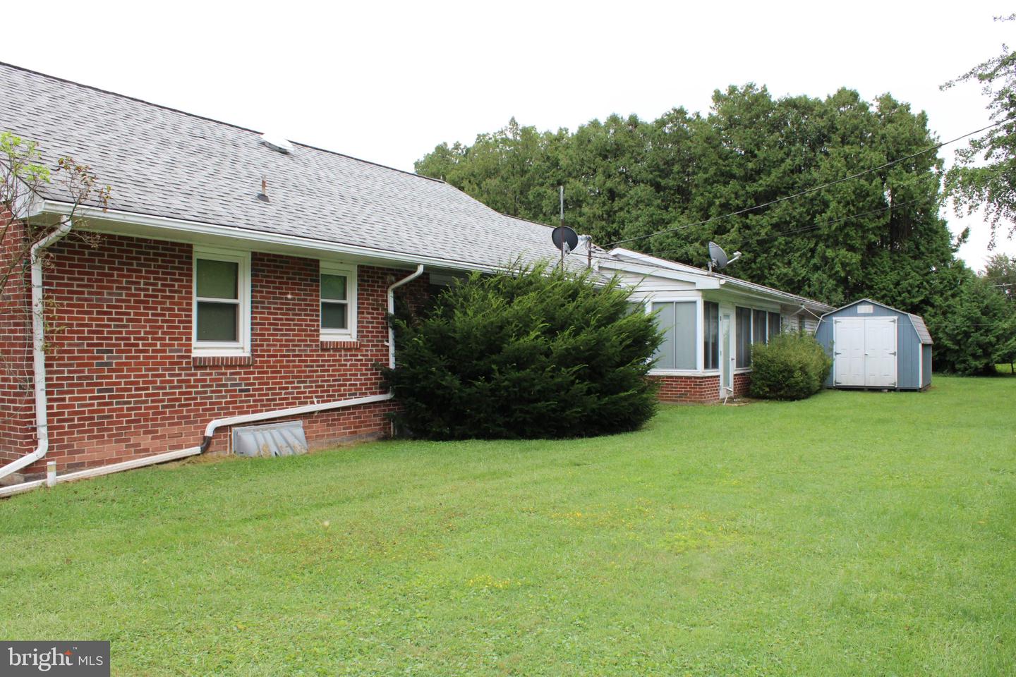235 Creek Rd Property Photo 4