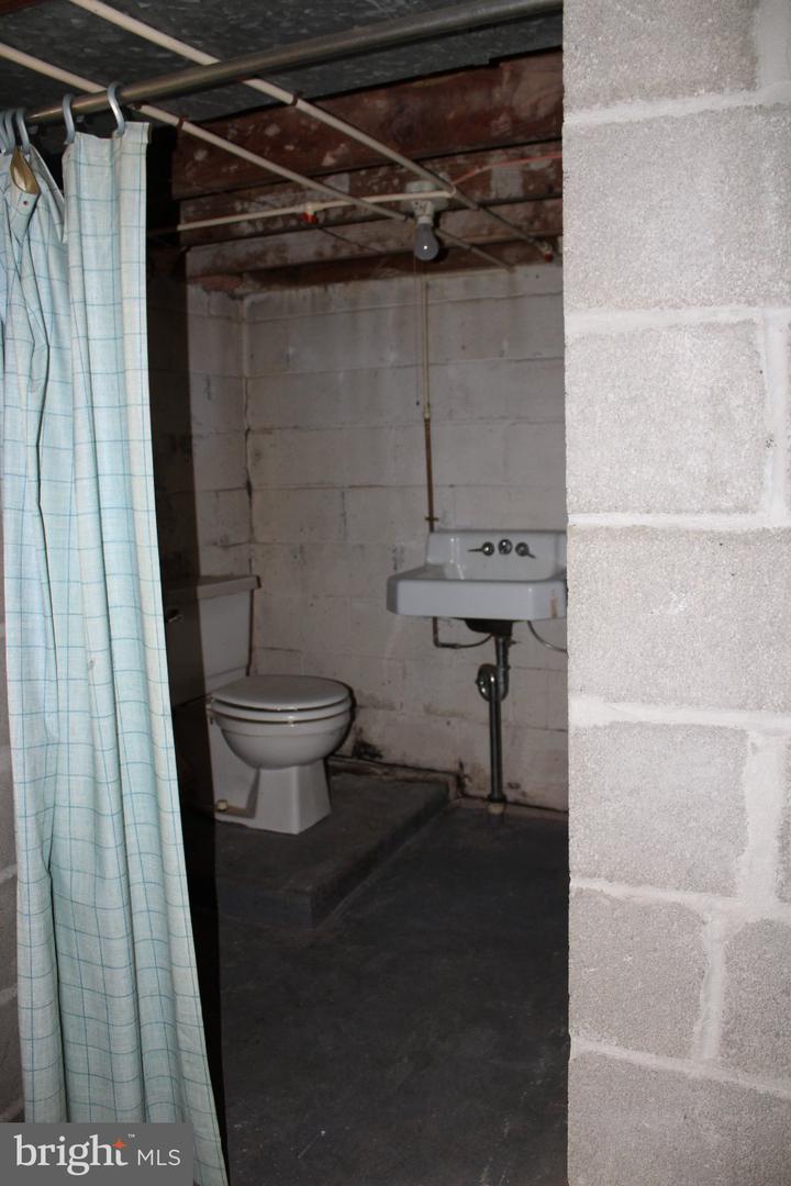 235 Creek Rd Property Photo 15