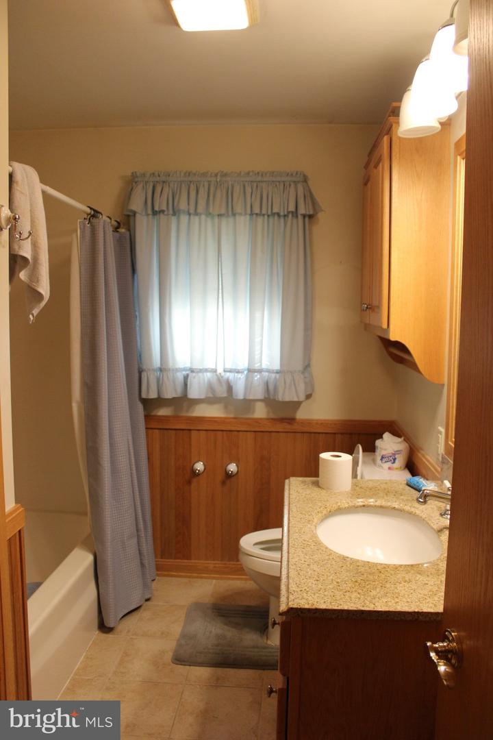 235 Creek Rd Property Photo 16