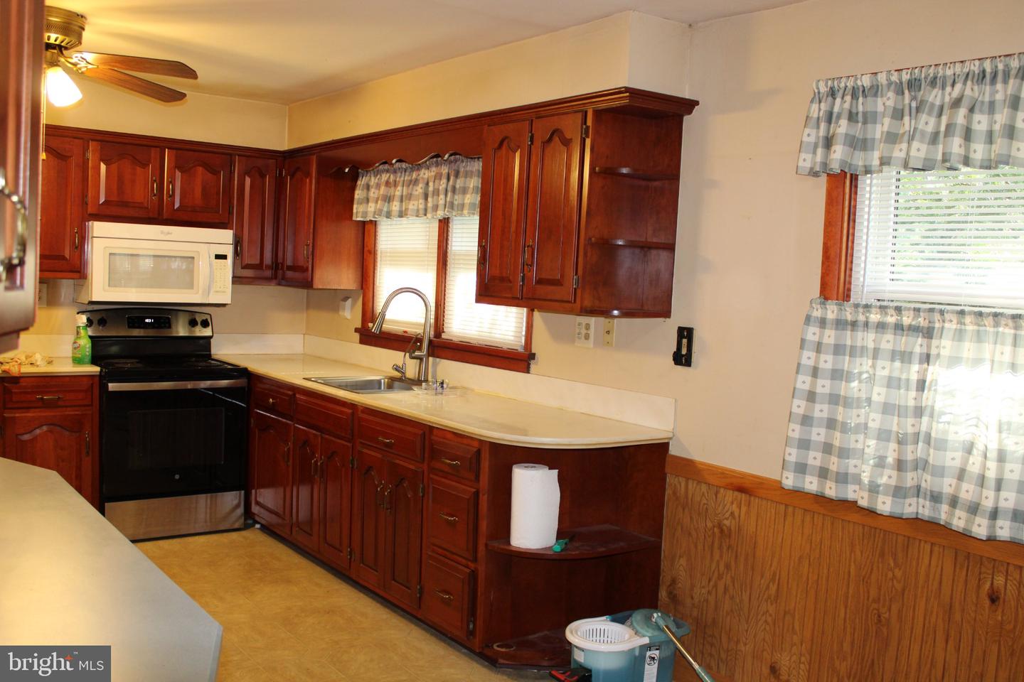 235 Creek Rd Property Photo 27