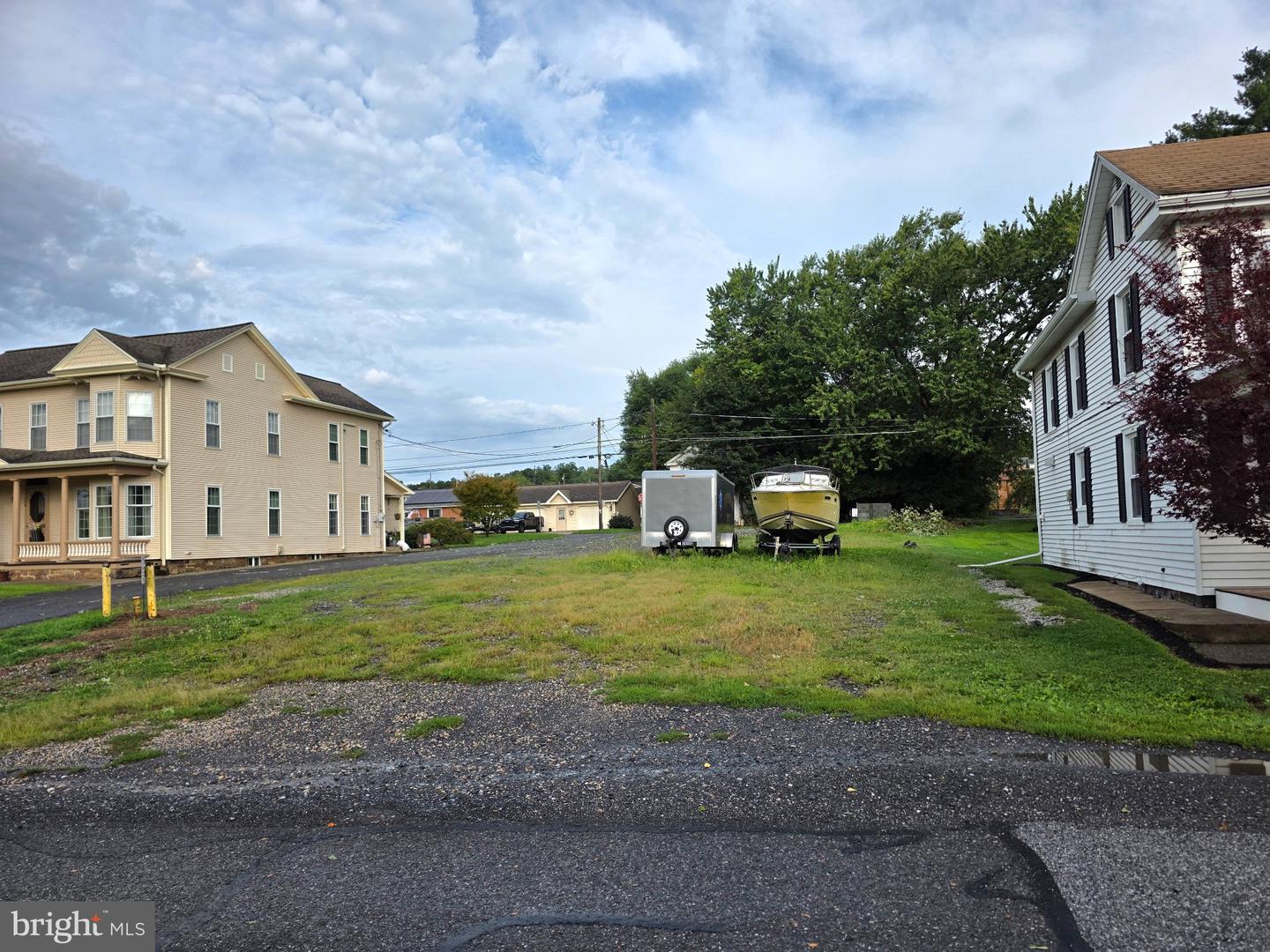200 N Market St Property Photo 1