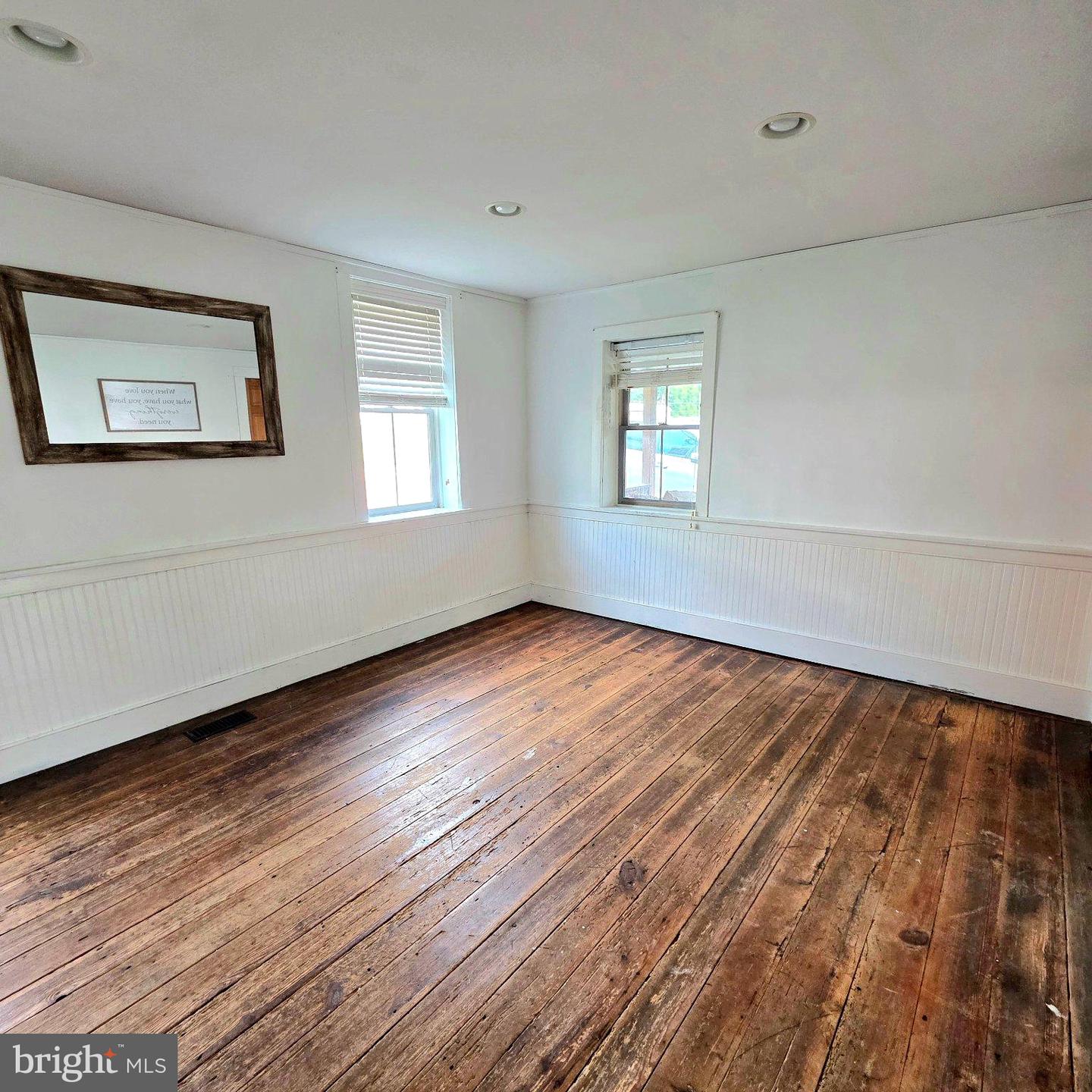 202 E Main St Property Photo 25